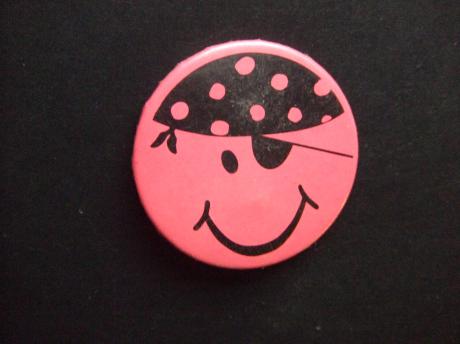 Smiley roze met pet